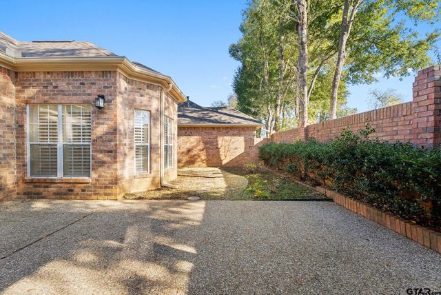 412 Brighton Ct, Tyler, TX 75701