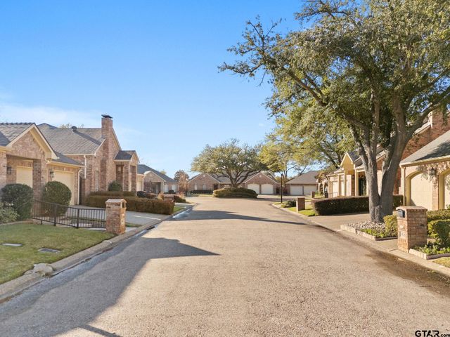 412 Brighton Ct, Tyler, TX 75701