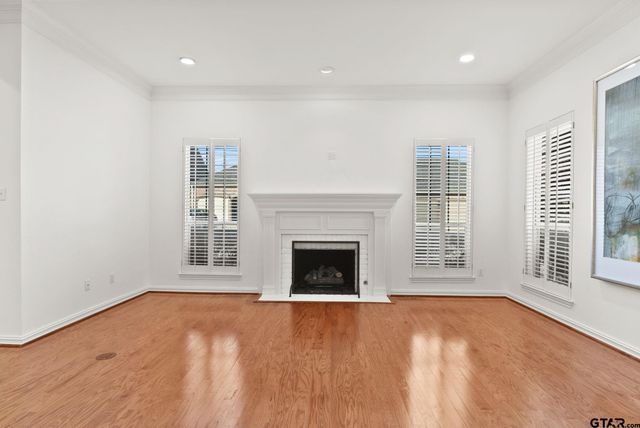 412 Brighton Ct, Tyler, TX 75701