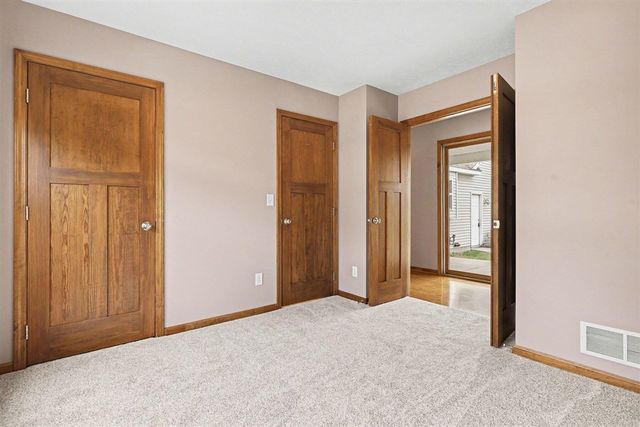 1921 Pineridge Drive, Hastings, MI 49058