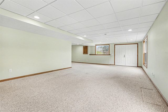 1921 Pineridge Drive, Hastings, MI 49058