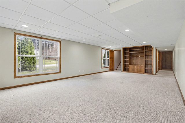 1921 Pineridge Drive, Hastings, MI 49058