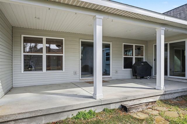 1921 Pineridge Drive, Hastings, MI 49058