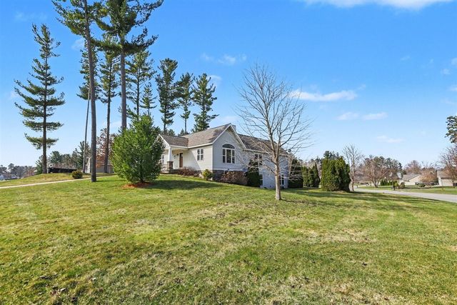 1921 Pineridge Drive, Hastings, MI 49058