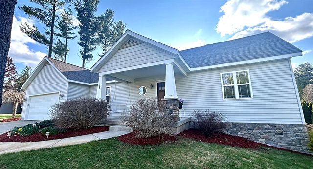 1921 Pineridge Drive, Hastings, MI 49058