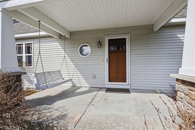 1921 Pineridge Drive, Hastings, MI 49058