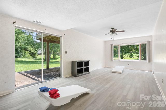 1009 Springs Road, Lincolnton, NC 28092