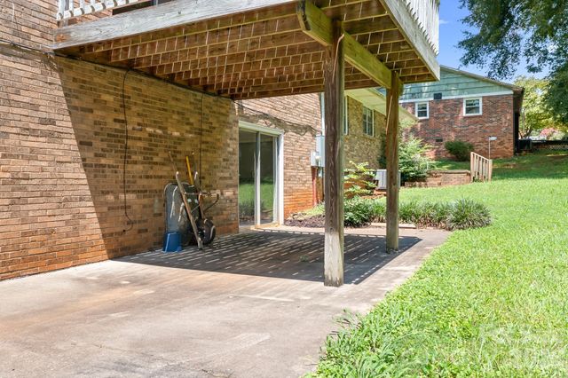 1009 Springs Road, Lincolnton, NC 28092