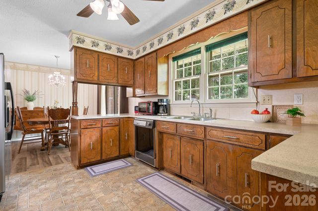 1009 Springs Road, Lincolnton, NC 28092