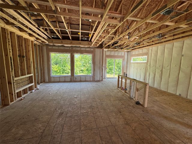 1041 2nd Street NE, Altoona, IA 50009