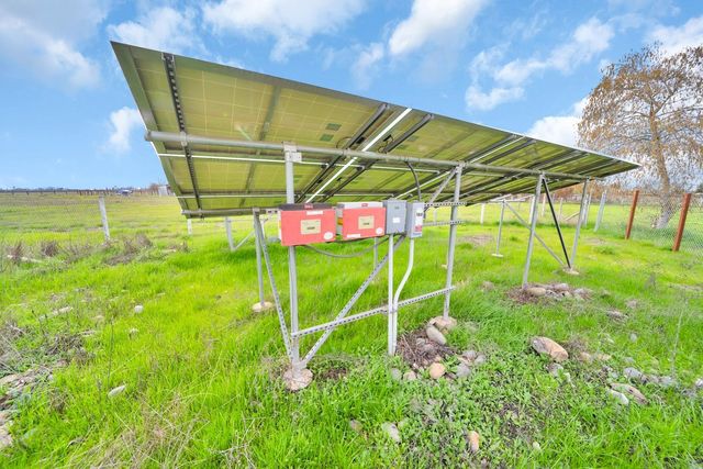 5420 E JAHANT, Galt, CA 95632