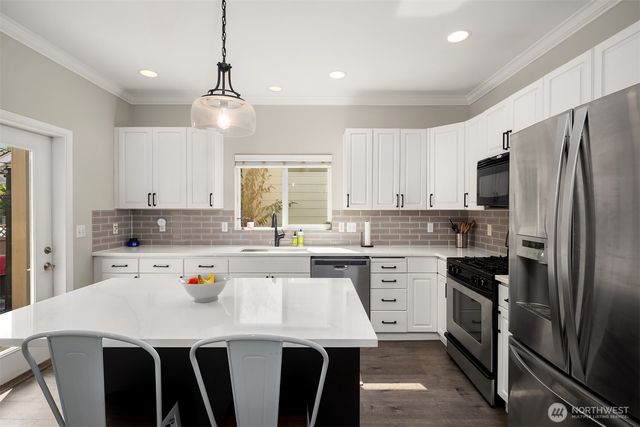 6522 W Crest View Loop SE, Snoqualmie, WA 98065