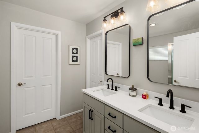 6522 W Crest View Loop SE, Snoqualmie, WA 98065