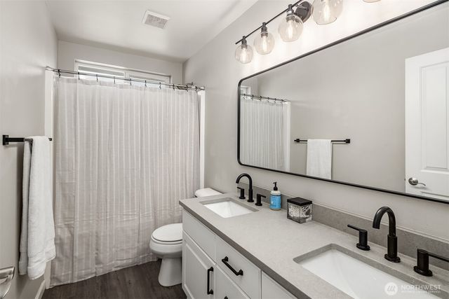 6522 W Crest View Loop SE, Snoqualmie, WA 98065