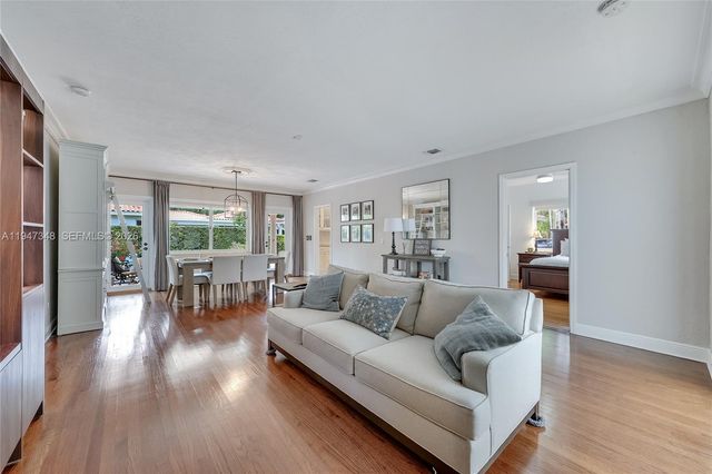 1402 Tangier St, Coral Gables, FL 33134