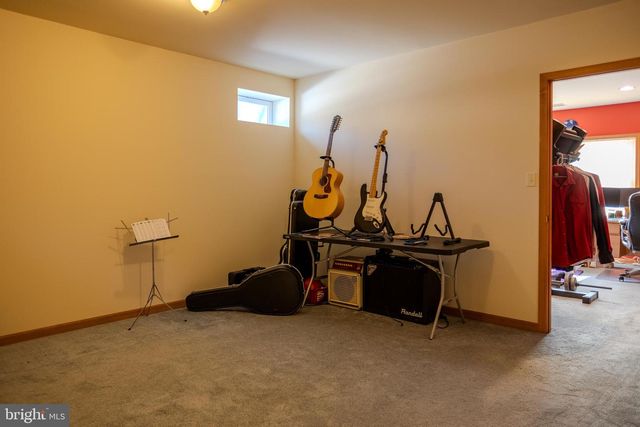 337 CLICKO LN, East Stroudsburg, PA 18301