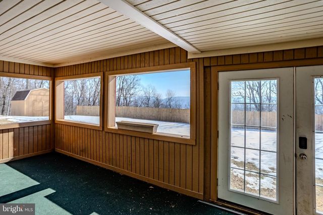 337 CLICKO LN, East Stroudsburg, PA 18301