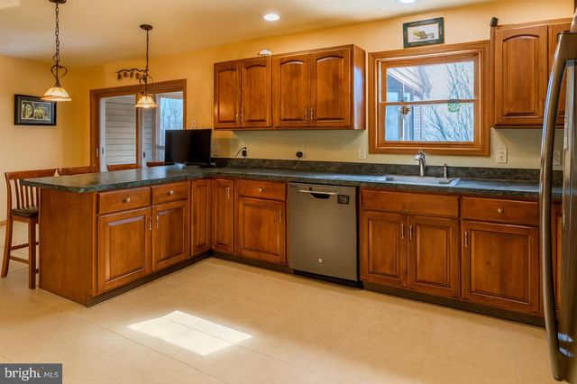 337 CLICKO LN, East Stroudsburg, PA 18301