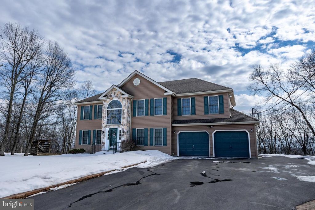 337 CLICKO LN, East Stroudsburg, PA 18301