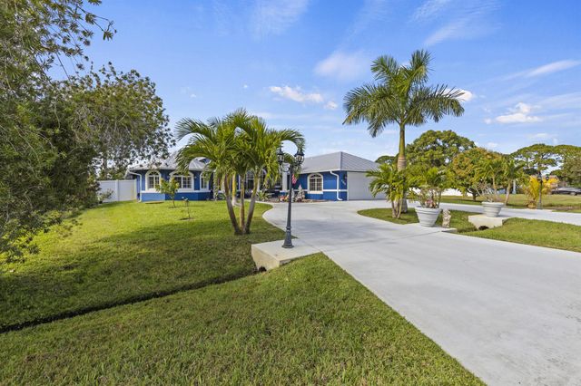 2502 SE Lakewood Street, Port St Lucie, FL 34952