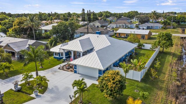 2502 SE Lakewood Street, Port St Lucie, FL 34952
