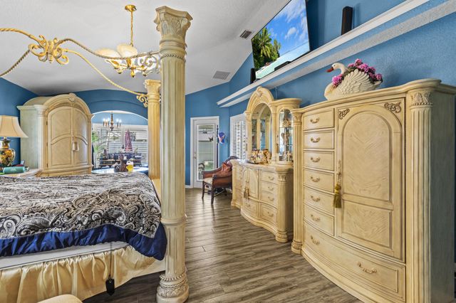 2502 SE Lakewood Street, Port St Lucie, FL 34952