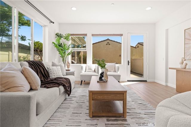 6673 Eucalyptus Ave, Chino, CA 91710