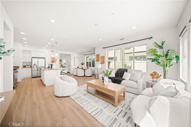 6673 Eucalyptus Ave, Chino, CA 91710