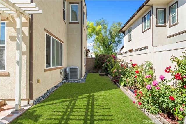 6673 Eucalyptus Ave, Chino, CA 91710