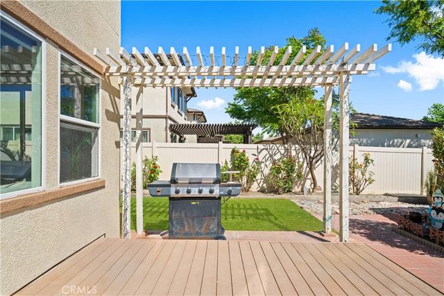 6673 Eucalyptus Ave, Chino, CA 91710