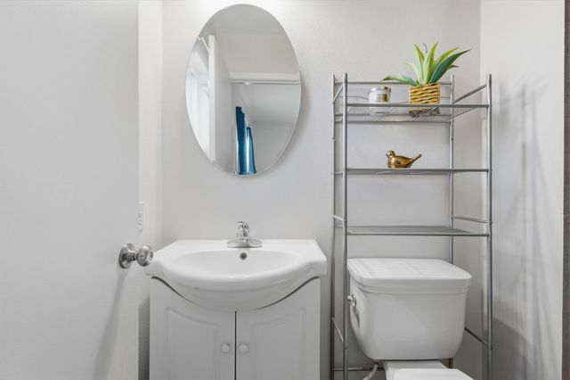 1136 Pinon Court SE, Los Lunas, NM 87031