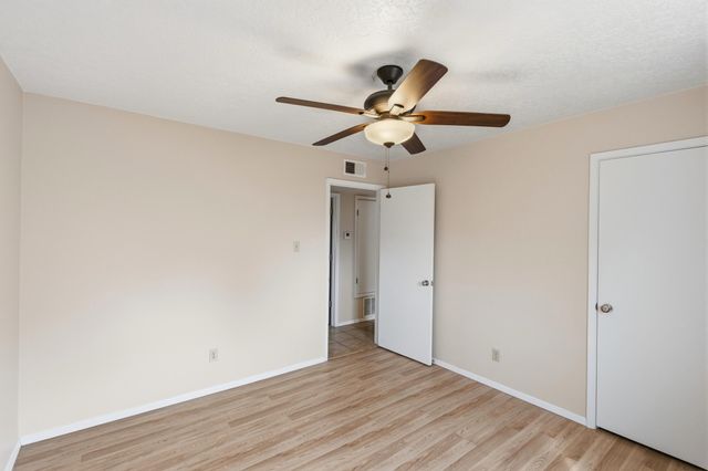 1136 Pinon Court SE, Los Lunas, NM 87031