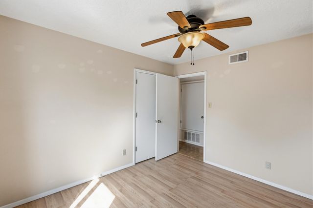 1136 Pinon Court SE, Los Lunas, NM 87031