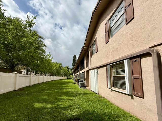 3307 NW 108th Drive 1, Coral Springs, FL 33065