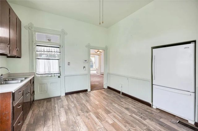 306 W 6th Street, Perris, CA 92570