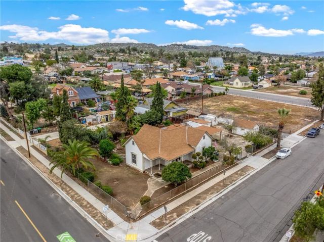 306 W 6th Street, Perris, CA 92570