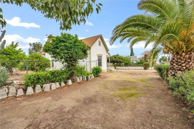 306 W 6th Street, Perris, CA 92570