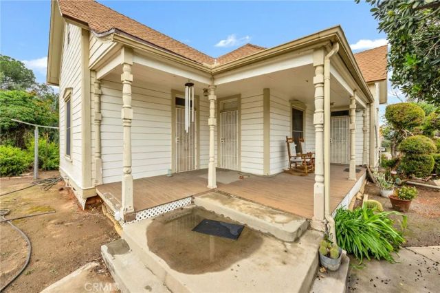 306 W 6th Street, Perris, CA 92570