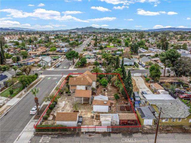 306 W 6th Street, Perris, CA 92570