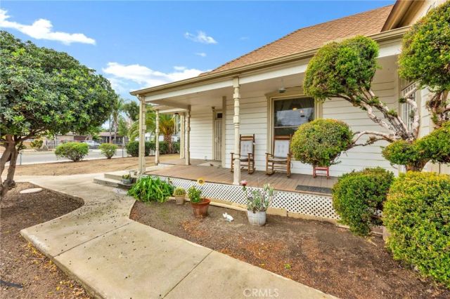 306 W 6th Street, Perris, CA 92570