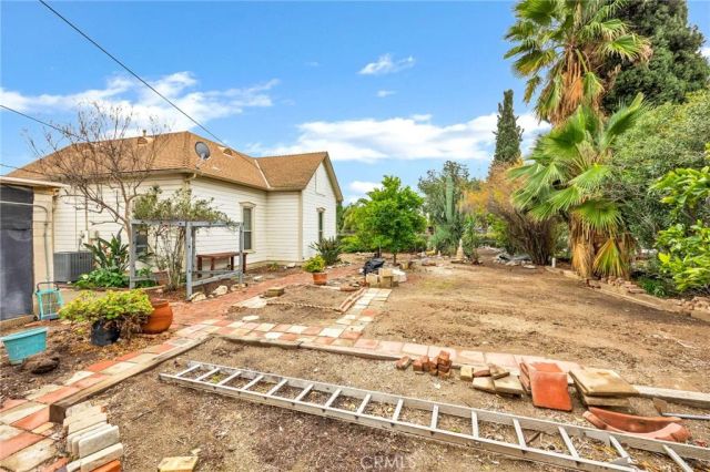 306 W 6th Street, Perris, CA 92570