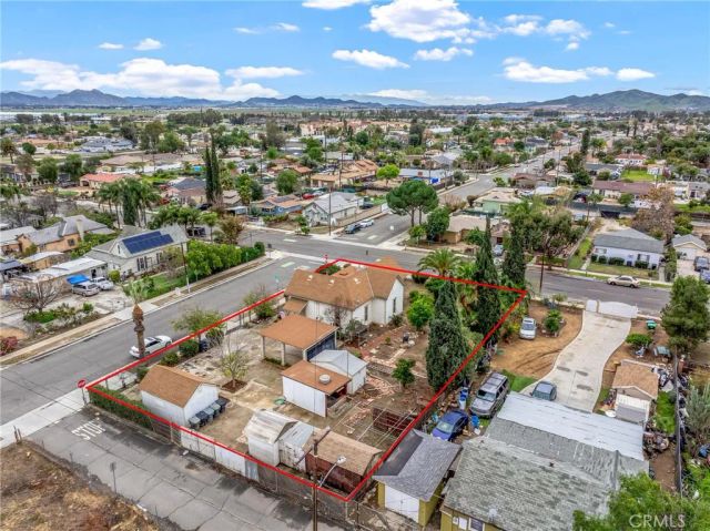 306 W 6th Street, Perris, CA 92570