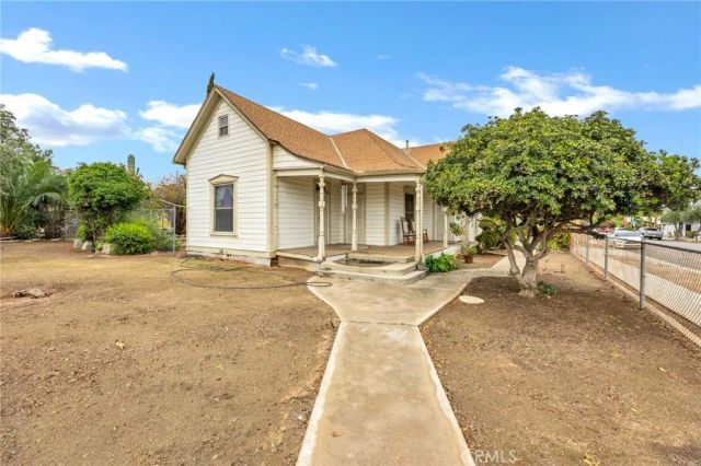 306 W 6th Street, Perris, CA 92570