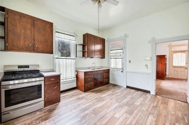 306 W 6th Street, Perris, CA 92570