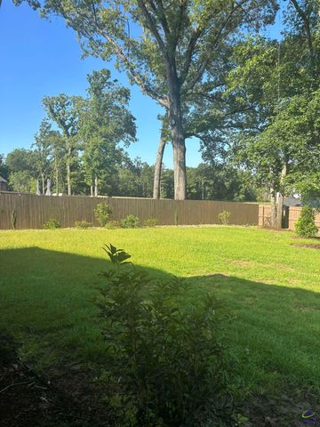 315 Apalachee Way, Bonaire, GA 31005