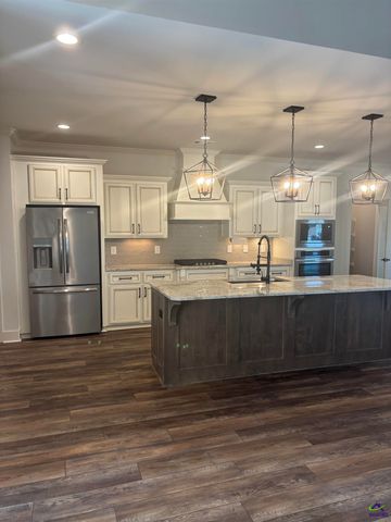 315 Apalachee Way, Bonaire, GA 31005