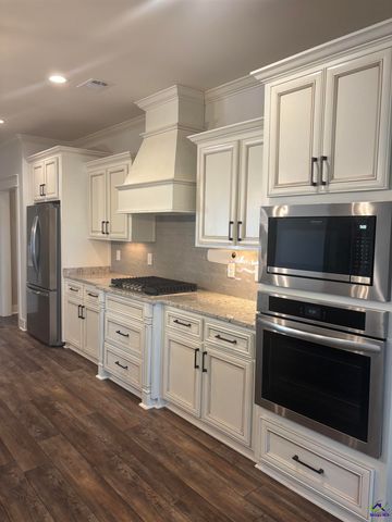315 Apalachee Way, Bonaire, GA 31005