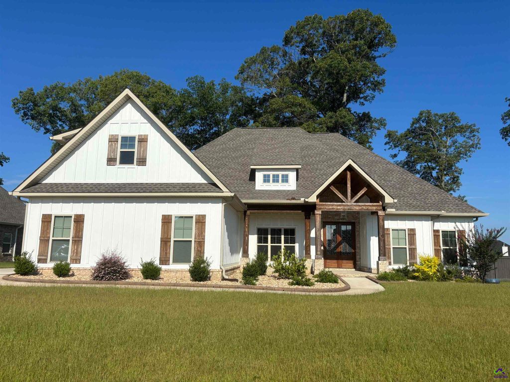 315 Apalachee Way, Bonaire, GA 31005