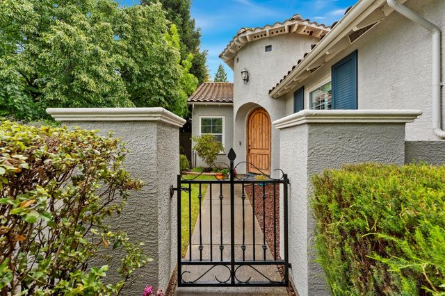 111 Hebron Cir, Sacramento, CA 95835