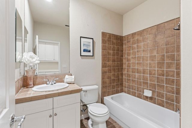 111 Hebron Cir, Sacramento, CA 95835